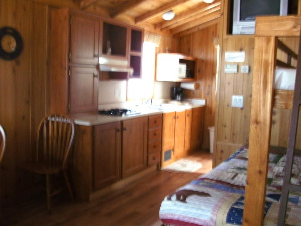 Bend-Sunriver Camping Resort Studio Cabin 6 Luaran gambar