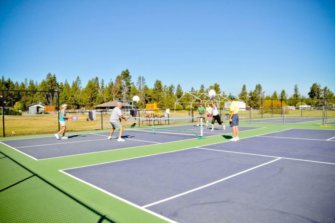 Bend-Sunriver Camping Resort Studio Cabin 6 Luaran gambar