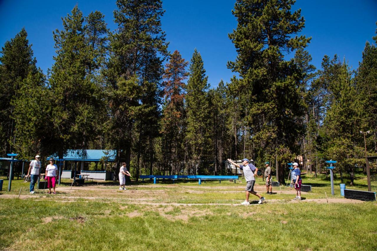 Bend-Sunriver Camping Resort Studio Cabin 6 Luaran gambar